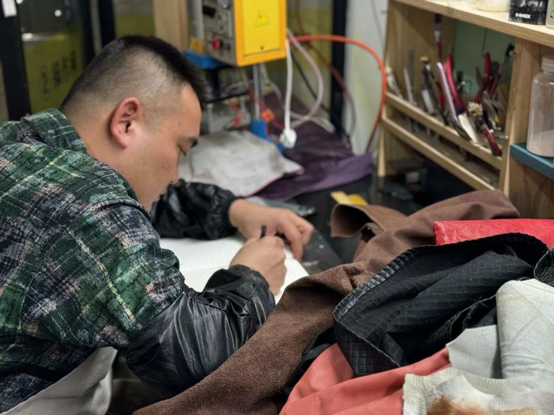 克拉玛依新疆洗涤设备专家说：预防衣物褪色问题，请做好这些事情！